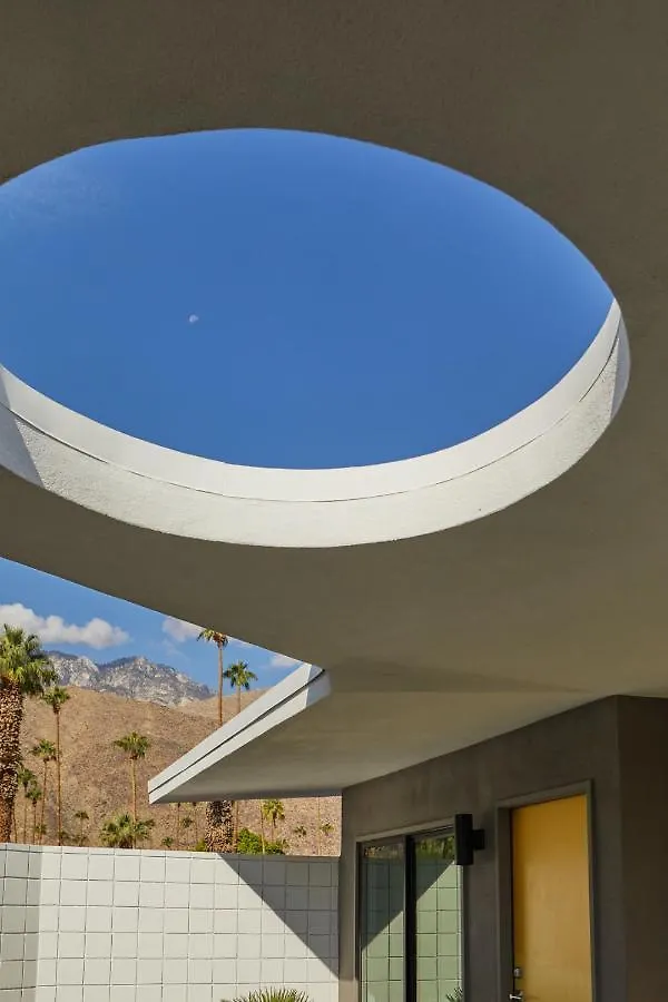 Twin Palms Resort - A Gay Men'S Resort Palm Springs
